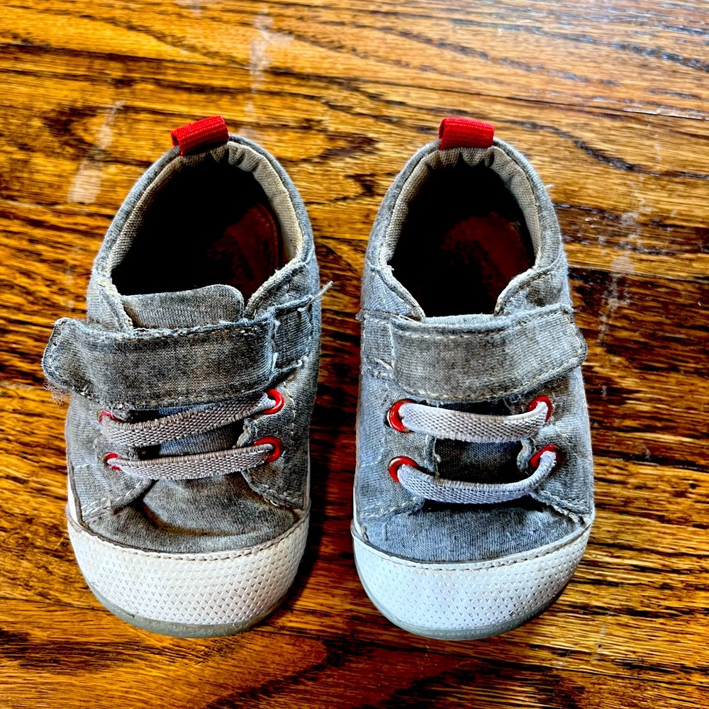 Precious See Kai Run walkers with rubber sole, grey and red